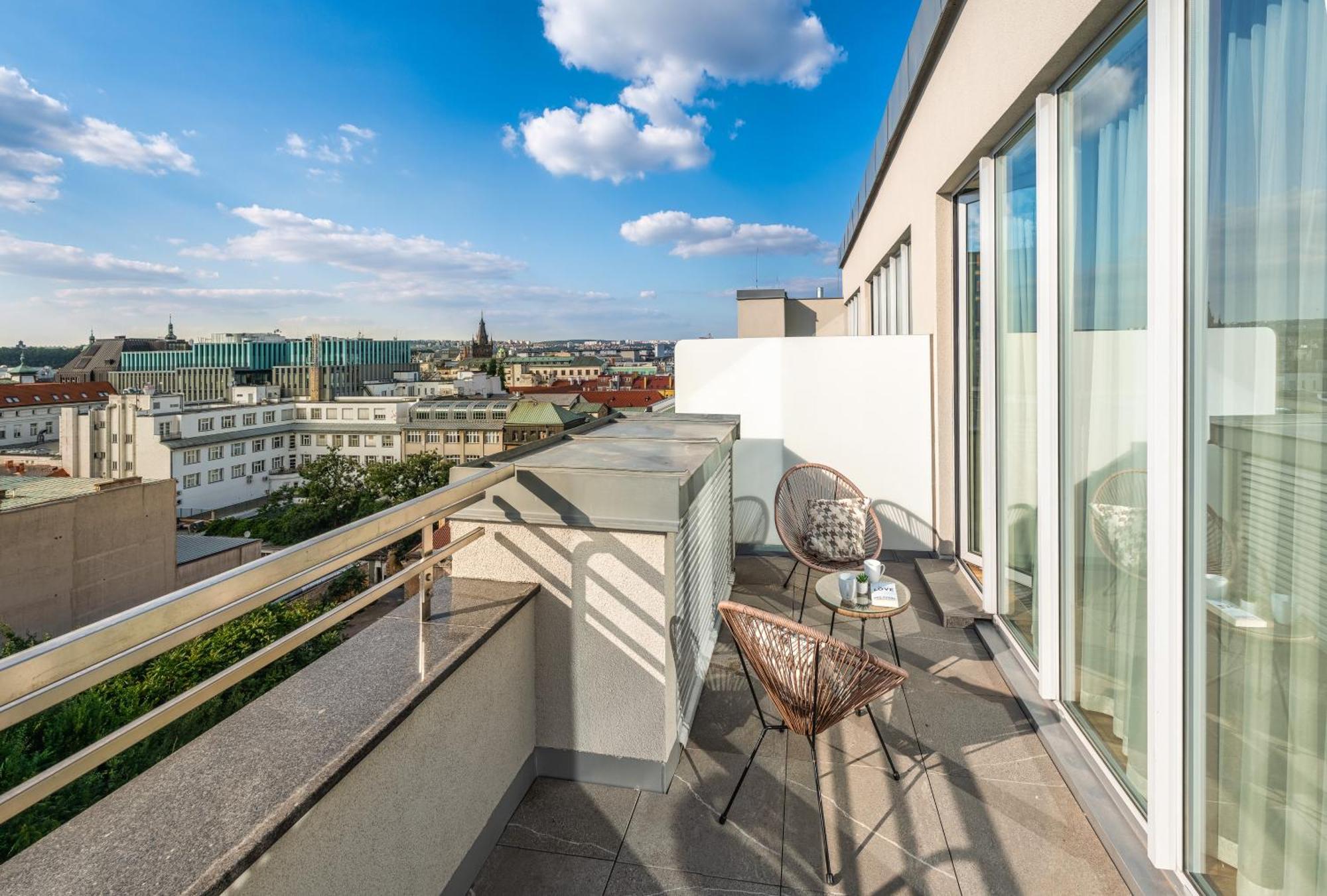 Vn17 Rooftop Suites By Adrez Prága Kültér fotó